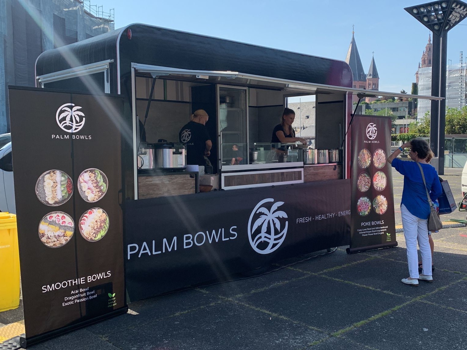 Palm Bowls Foodtruck auf einem Sommerfest einer Firma in Mainz